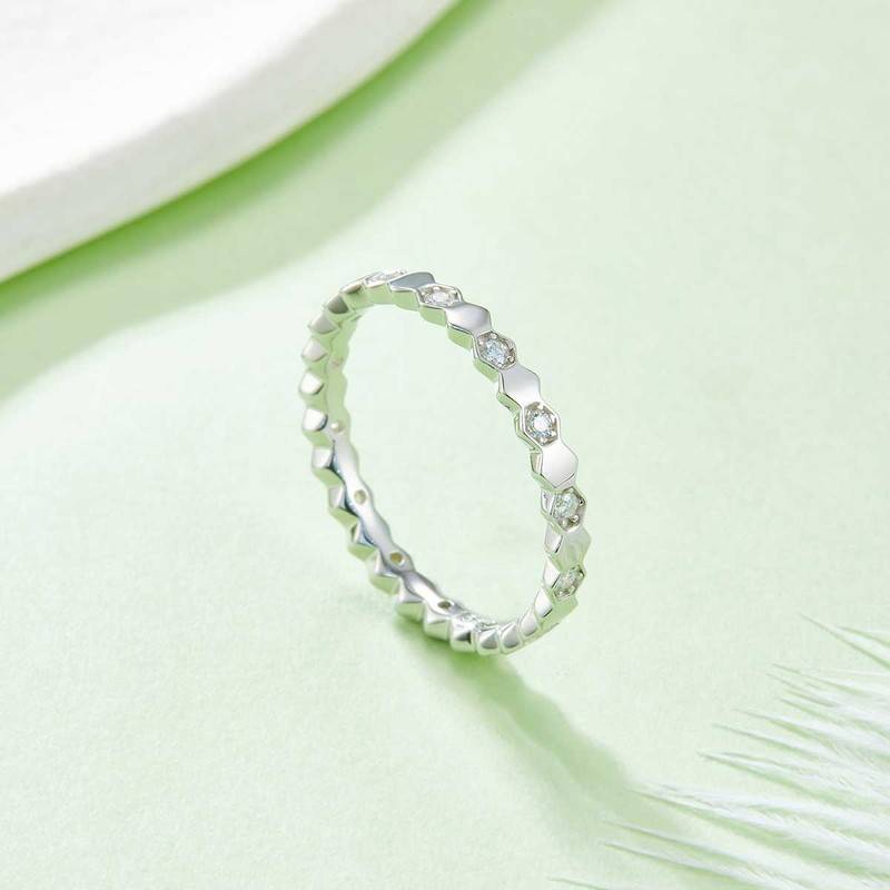 Honeycomb S925 Silver Plated Platinum Moissanite 20 Points D-Grade